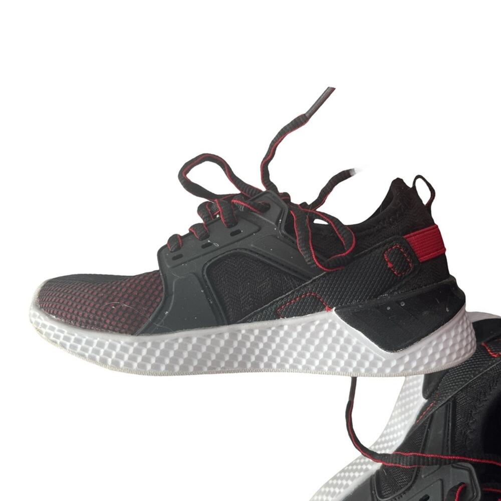 Everlast Red and Black Sneakers